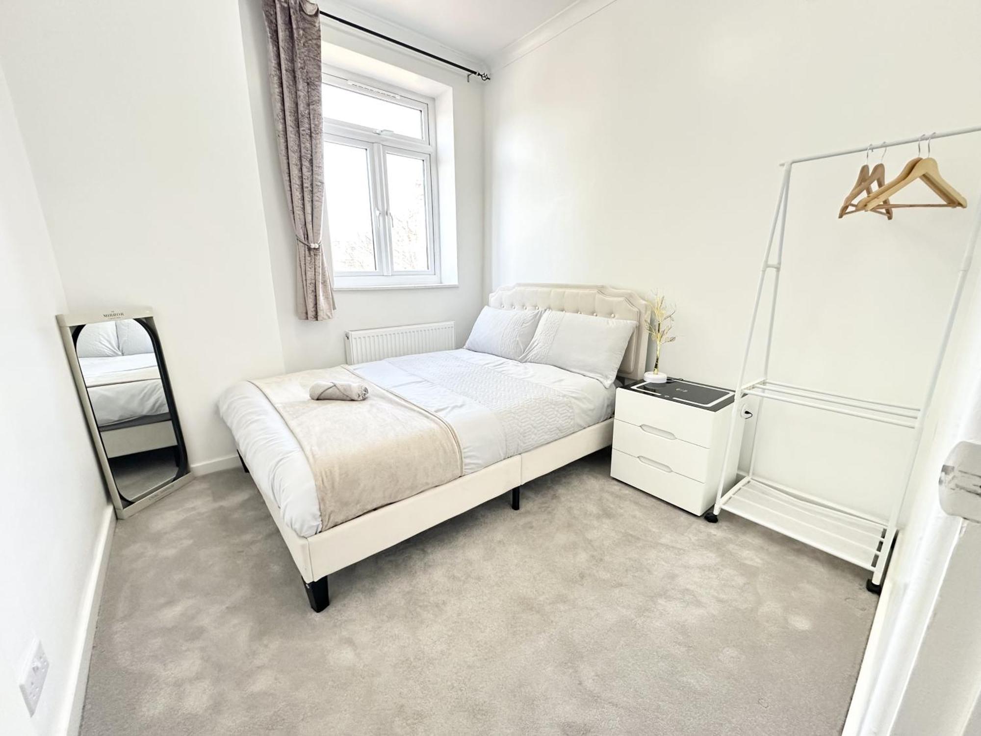 Homestay In Close To Fratton Station *